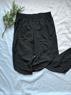 The North Face Women's Black Elastic Waist Pants